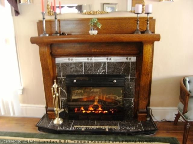 Listing Image 7