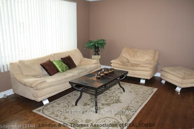 Listing Image 3