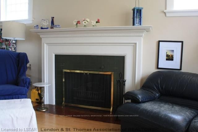 Listing Image 7
