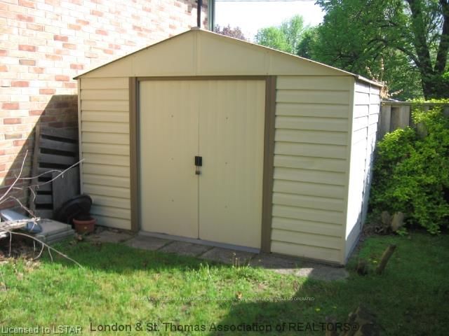 Listing Image 7