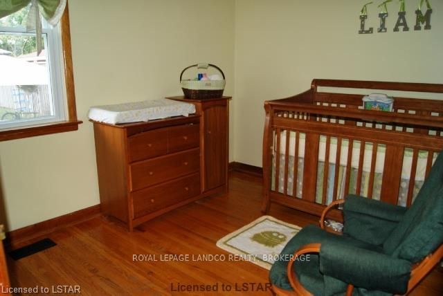 Listing Image 5