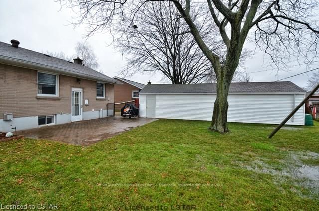 Listing Image 3