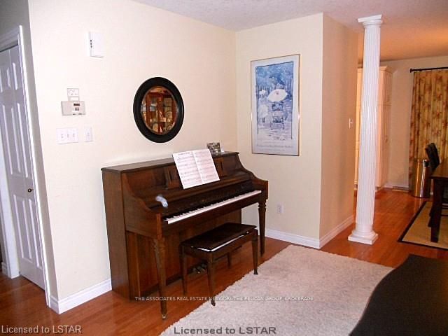 Listing Image 7