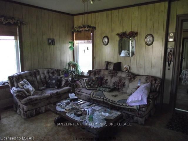 Listing Image 5