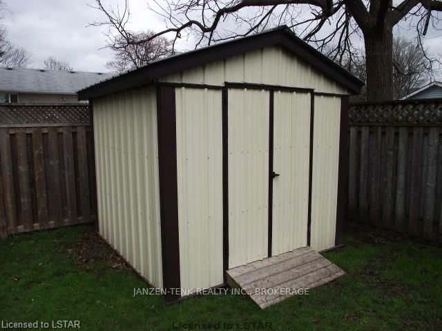 Listing Image 15