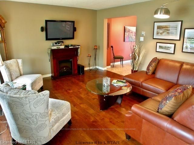 Listing Image 7