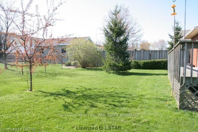 Listing Image 4