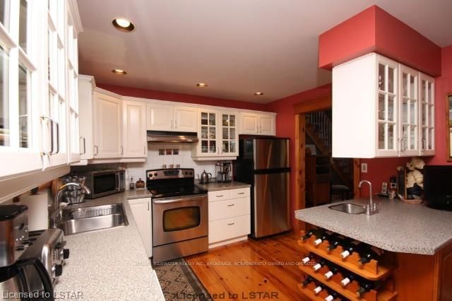 Listing Image 4