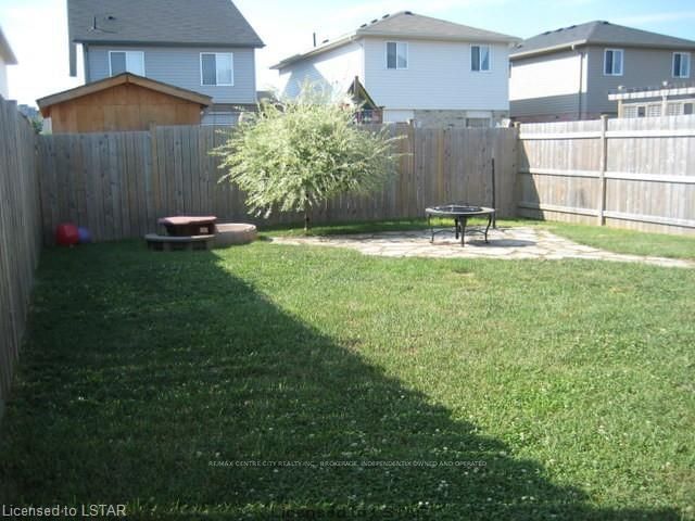 Listing Image 4