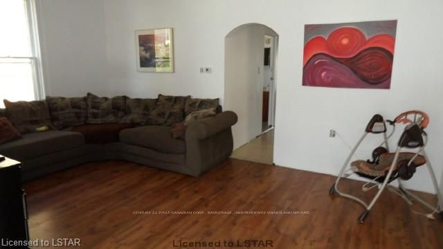 Listing Image 7