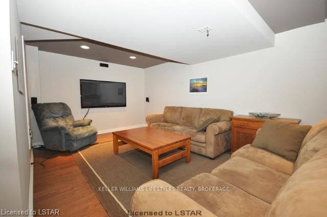 Listing Image 28