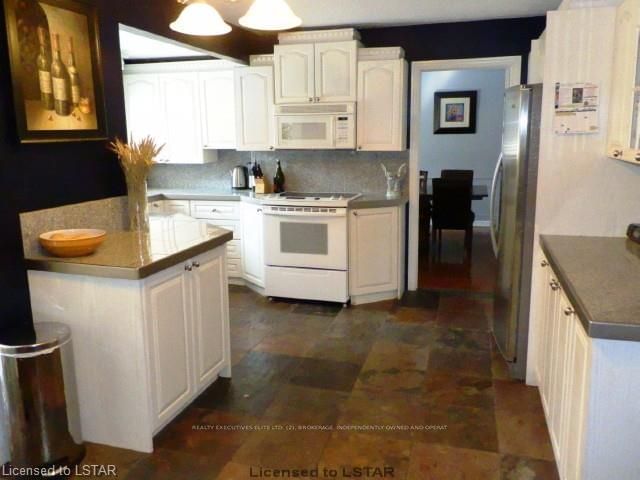 Listing Image 11