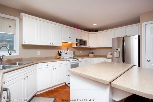 Listing Image 3