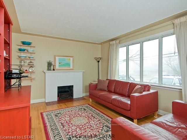 Listing Image 2