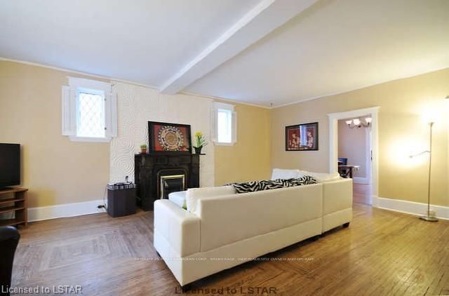 Listing Image 7