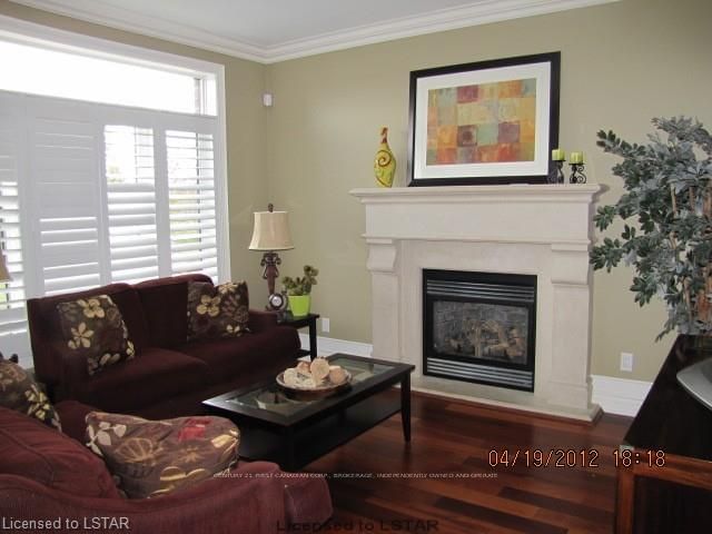 Listing Image 9