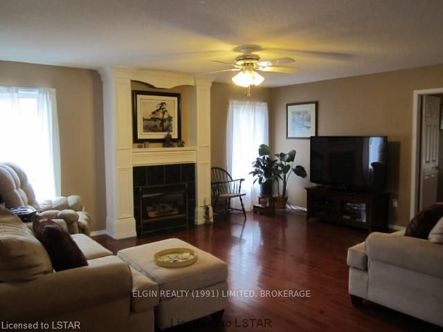 Listing Image 3