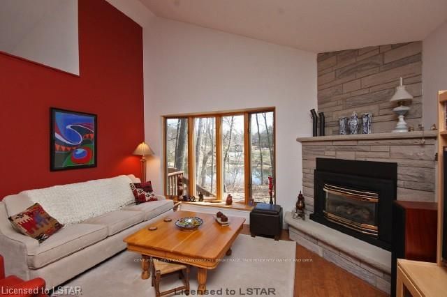 Listing Image 6