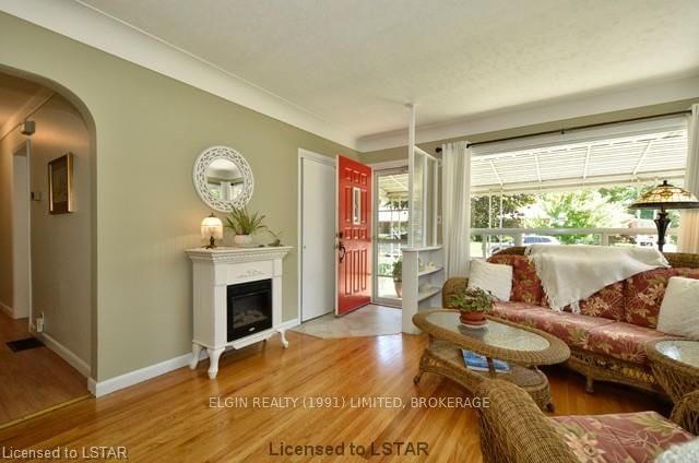 Listing Image 2