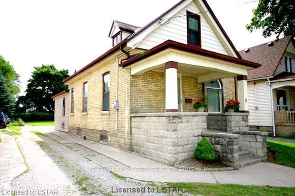 Listing Image 4