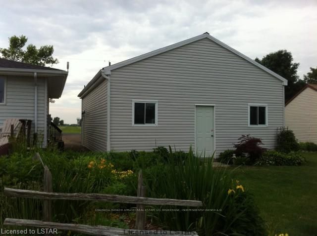 Listing Image 9
