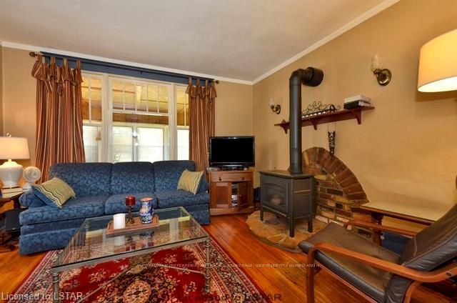 Listing Image 7