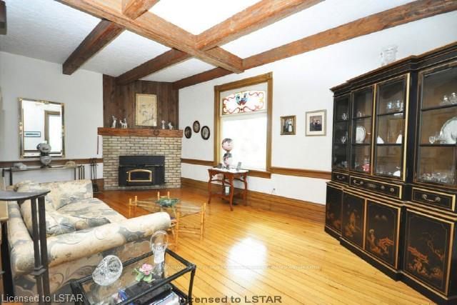 Listing Image 7
