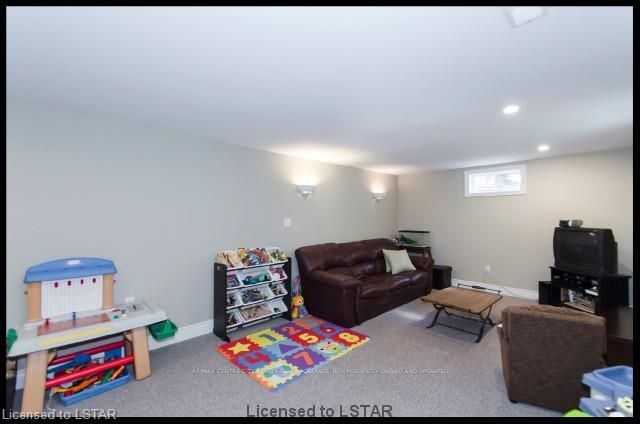 Listing Image 16