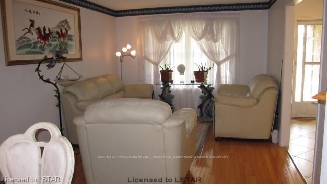 Listing Image 3