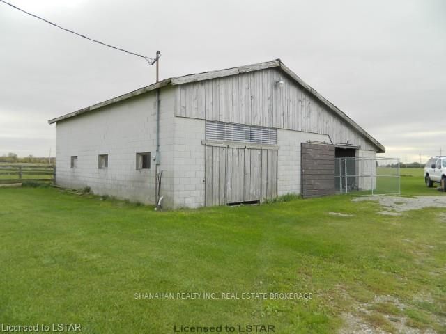 Listing Image 7