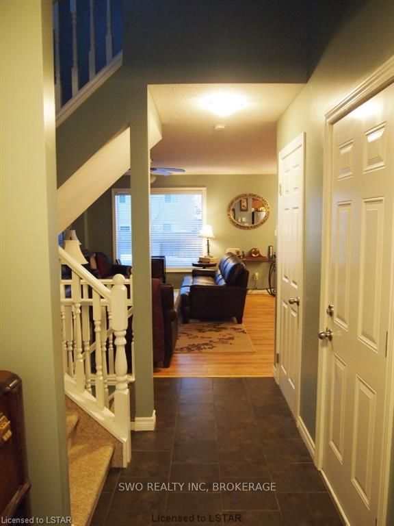 125 Hagerman Cres, St. Thomas, N5R 6L9 | Image 2