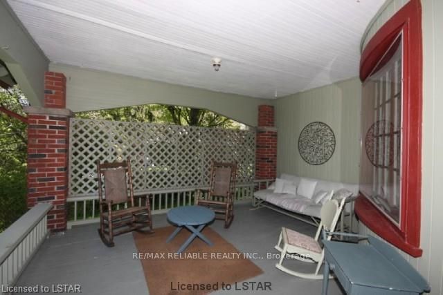 Listing Image 7