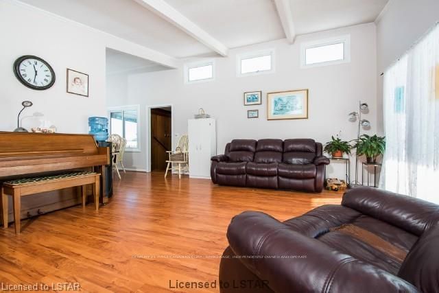 Listing Image 4