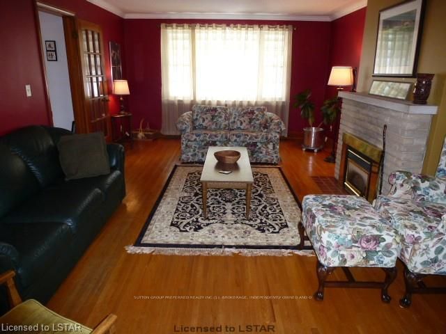 Listing Image 3
