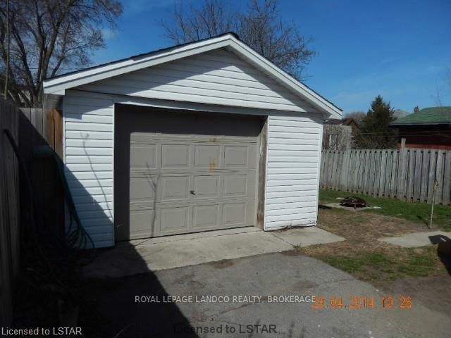 Listing Image 3