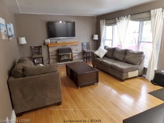 Listing Image 2