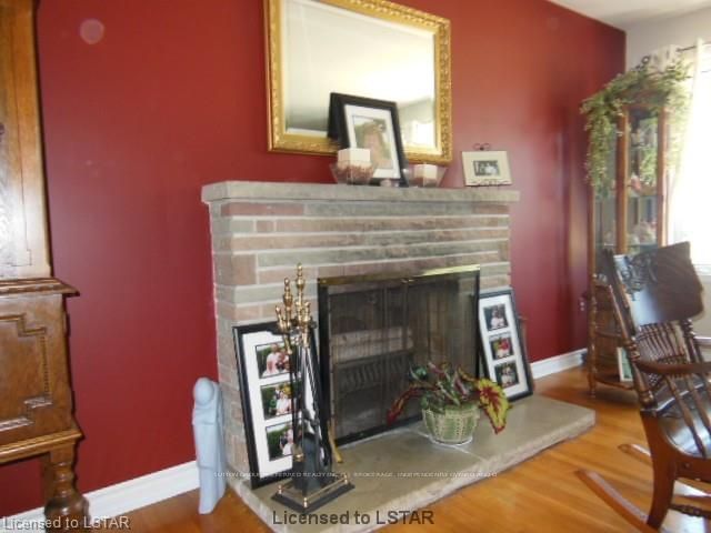 Listing Image 3