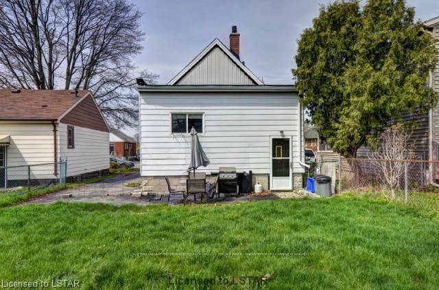 Listing Image 5