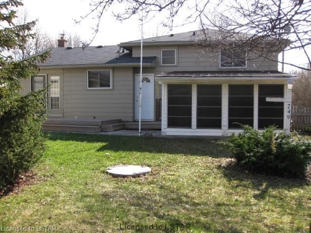 Listing Image 4