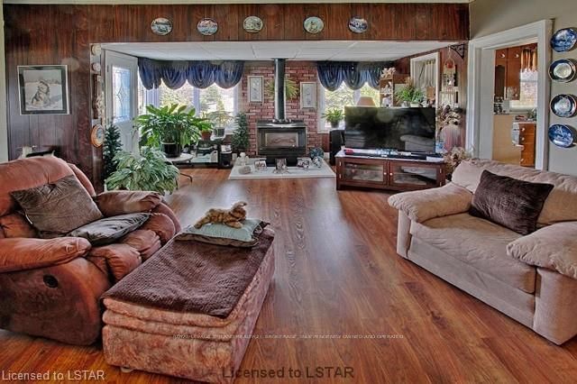 Listing Image 7