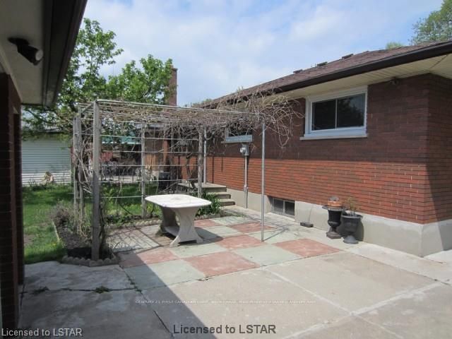 Listing Image 7