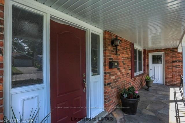 Listing Image 3