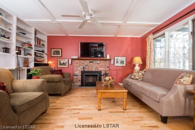 Listing Image 6