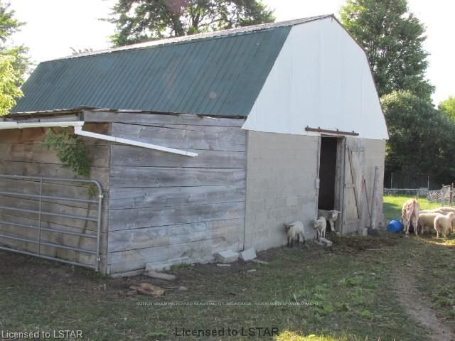 Listing Image 7