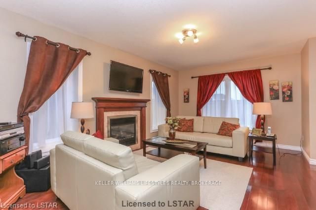 Listing Image 5