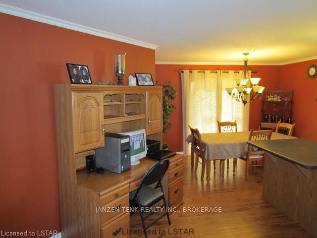 Listing Image 13