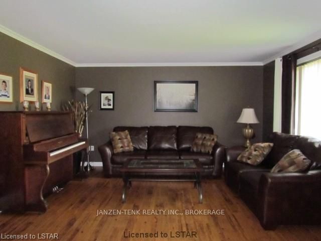 Listing Image 15