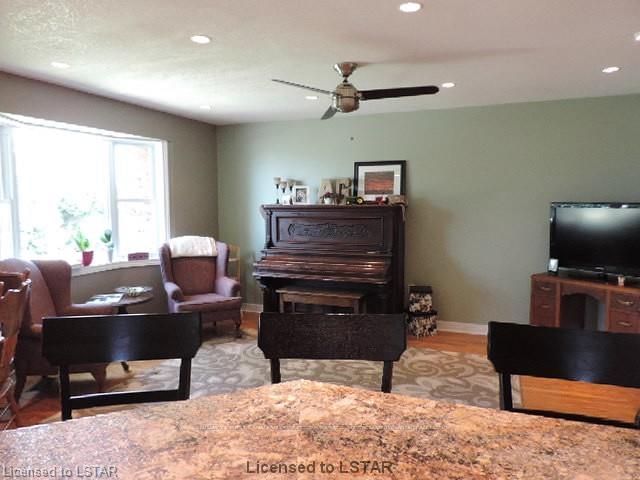 105 Gibson Cres, Lucan Biddulph, N0M 2J0 | Image 3