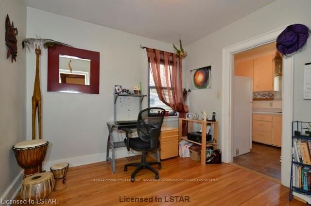 Listing Image 7