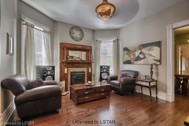 Listing Image 7